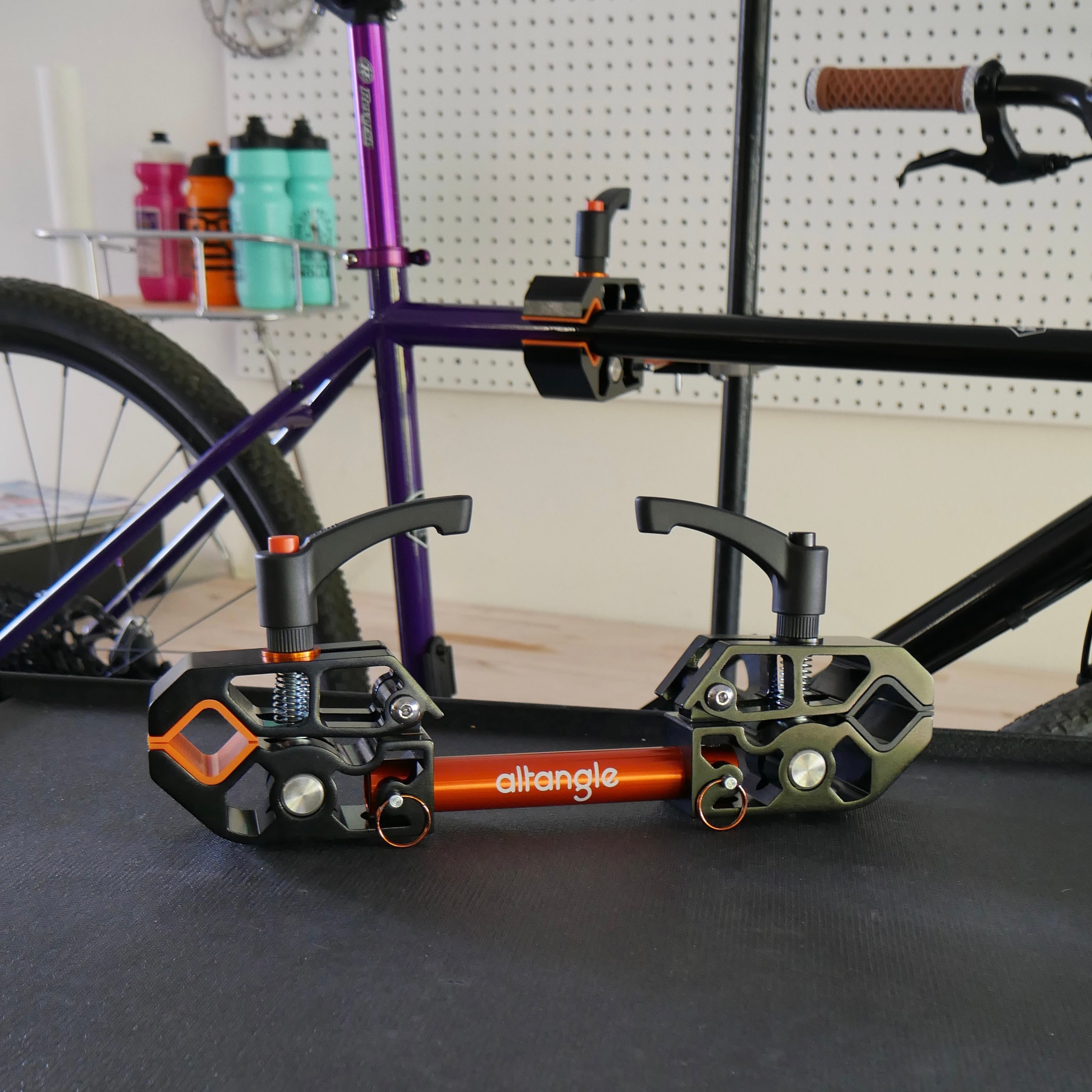 Altangle Pro Bar - support à vélo - pour régler le hangar altangle - rotation Altangle Pro Bar - support à vélo - pour régler le hangar altangle - rotation