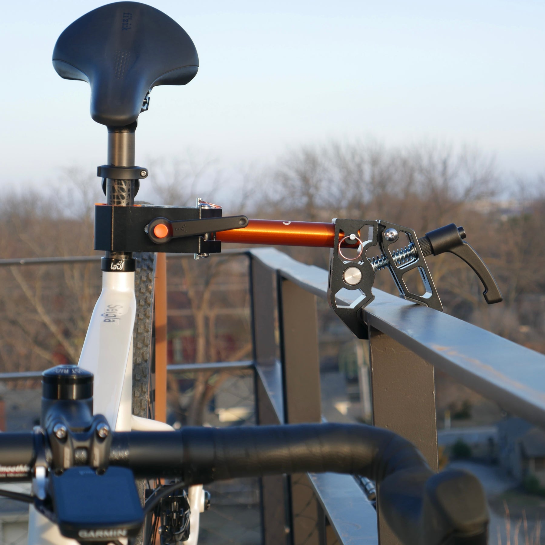 Connect mounted on a rail